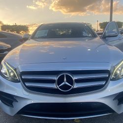 2017 Mercedes Benz E500 