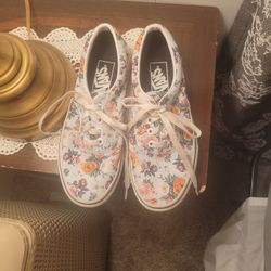 Womens Vans Tenny Shoes