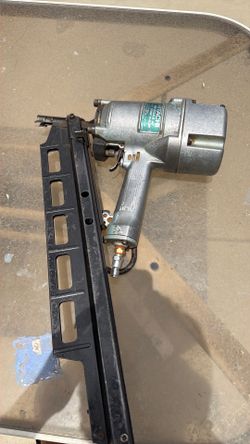 Hitachi nr-83a2 nail gun