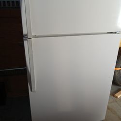 Whirlpool Refrigerator 