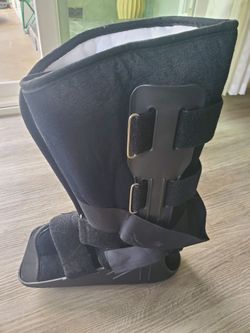Orthopedic boot