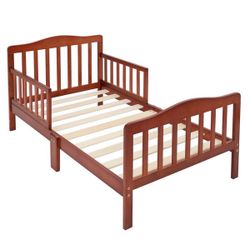 Brown Wooden Baby Toddler Bed Children Bedroom Furniture with Safety Guardrails