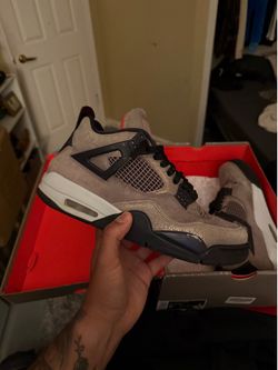 Jordan 4 taupe