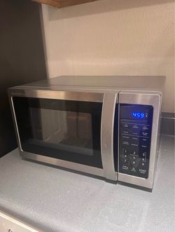 Sharp stainless steel countertop microwave