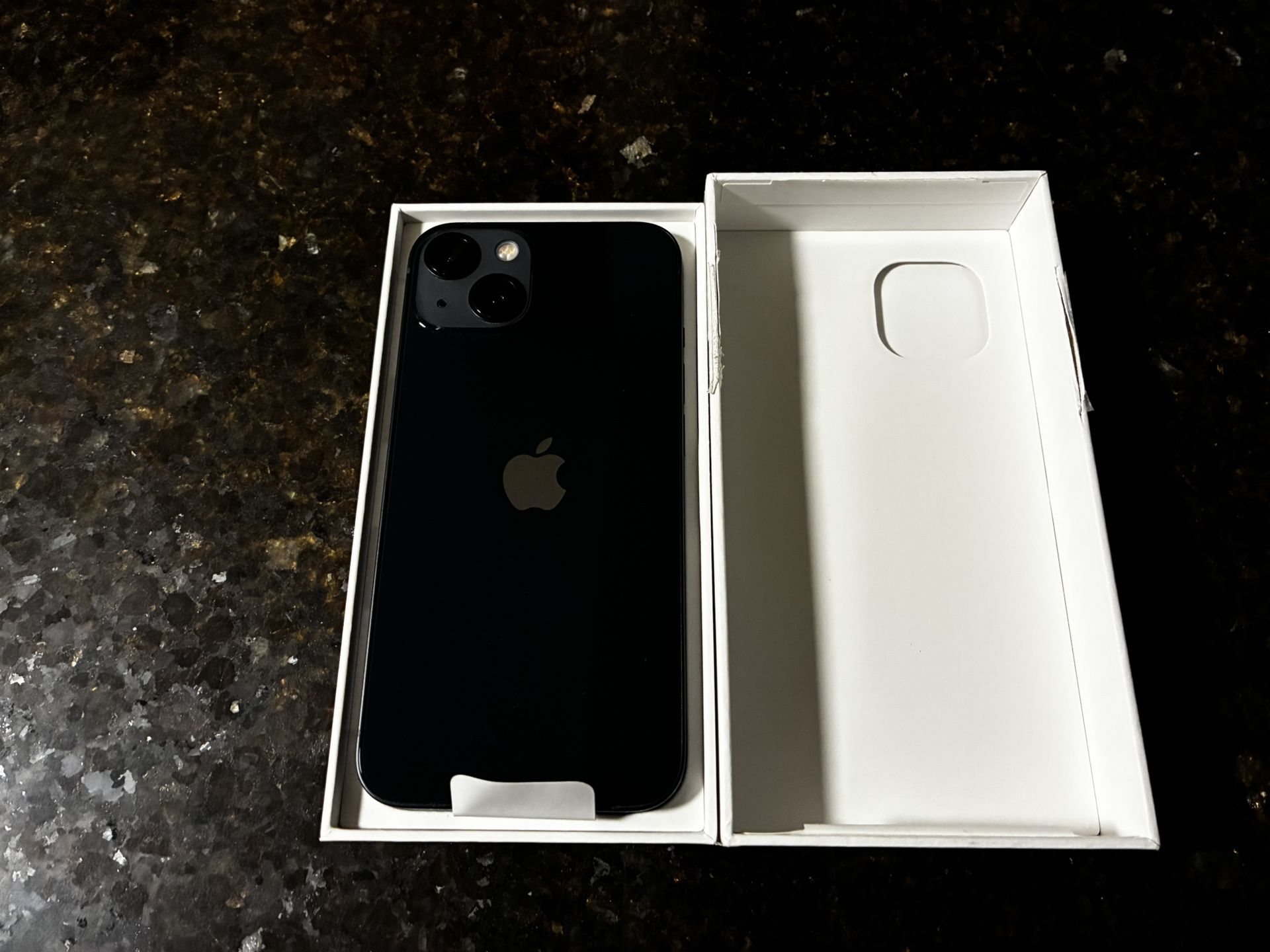 Brand New iPhone 13 128GB Midnight Unlocked