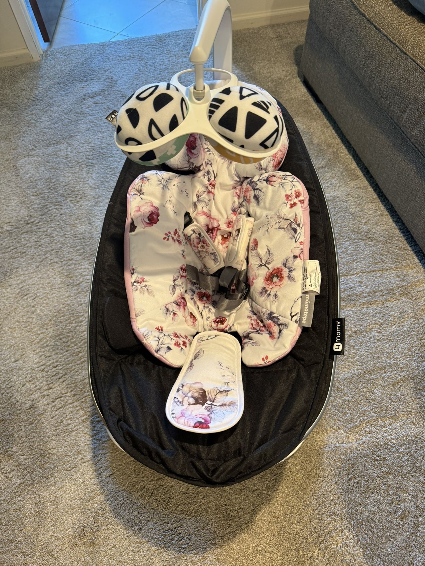 4 MOMS MAMAROO Multi-Motion Swing BRAND NEW!!