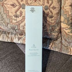 Reed diffuser set new in box Princess House