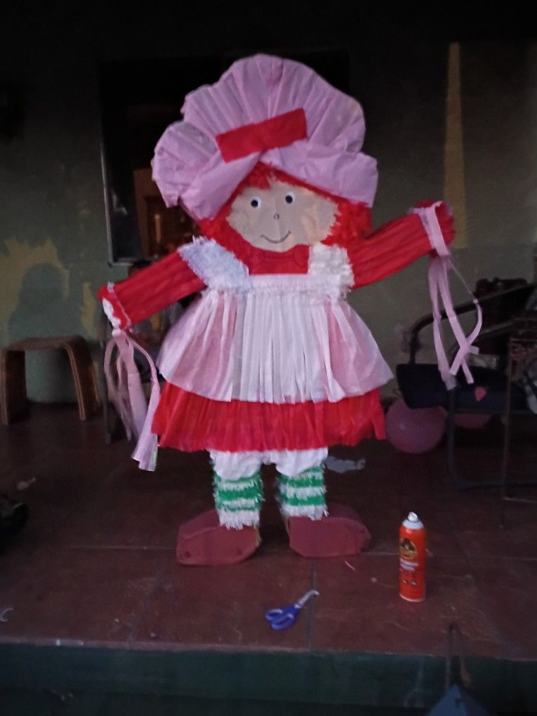 Strawberry Shortcake Pinata