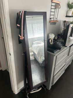 Jewellery box/ mirror