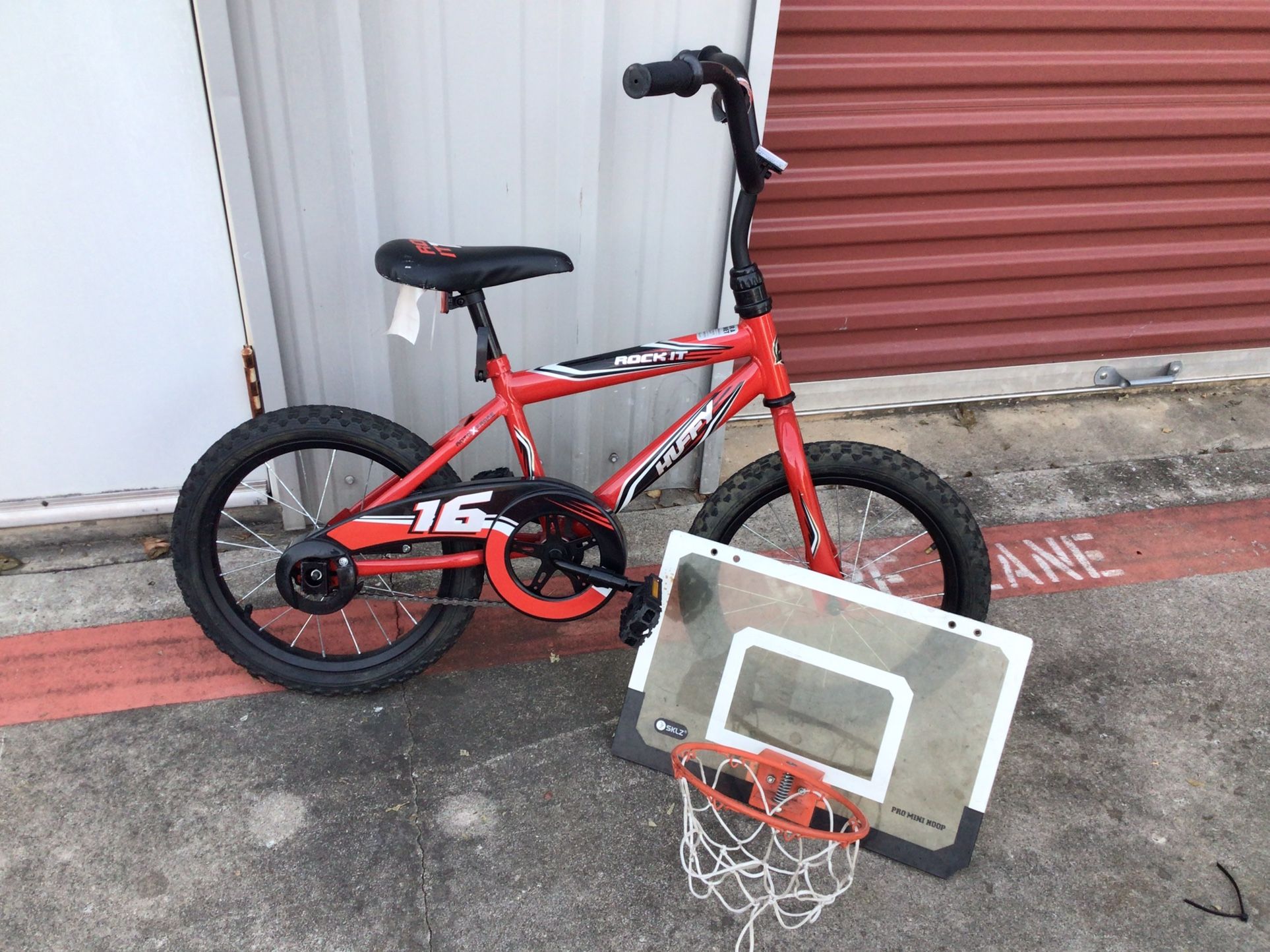 huffy 16 Inch Boys Girls Bmx Bike With Training Wheels children's Indoor outdoor Basketball Goal Breakaway Plexiglass