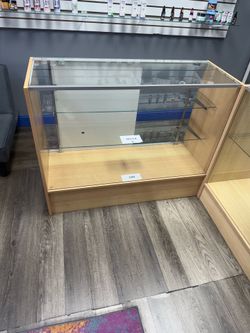 Display cases  ( 2 REGISTERS & 1 DISPLAY)
