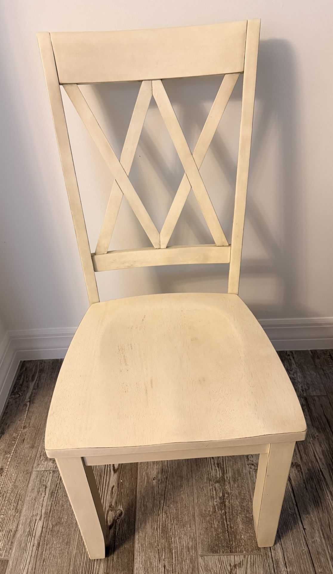 Set Of 6 Like New Dining Chairs