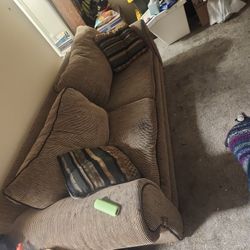 3 Person Pull Out Couch With Full Sized Mattress 