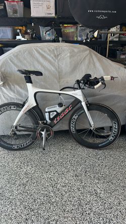 Isaac Aerotic Time Trial Bike