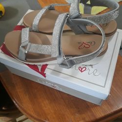 Silver Sandle Sz 9 Wedge