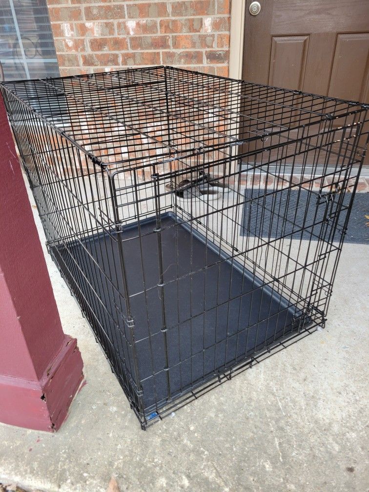 XL Pet Crate In Great Shape. Clean
