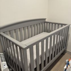 Baby Crib 