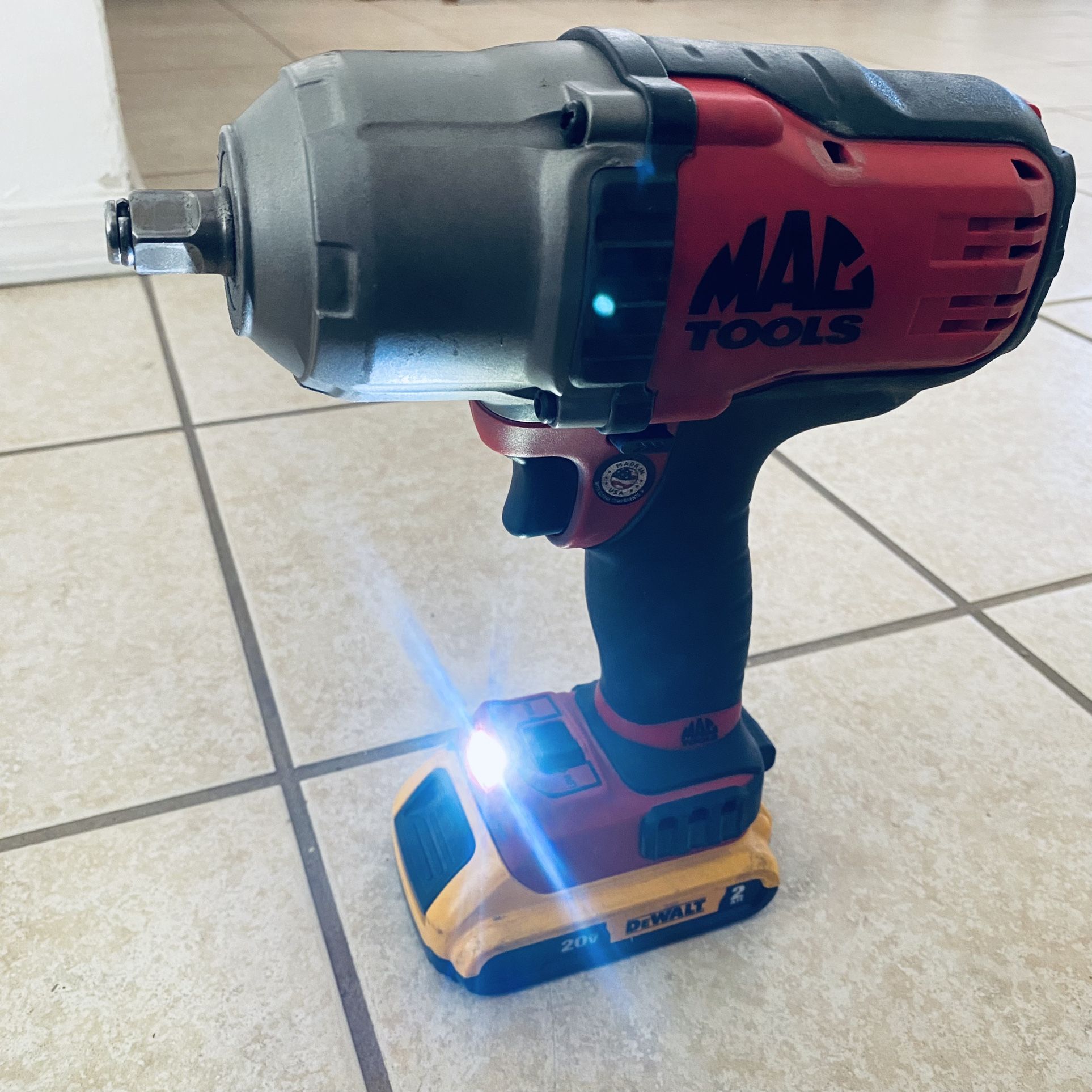Mac tools heavy impact 250$ like new