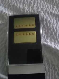 Gibson pick ups
