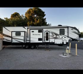 $34,000 OBO***2018 Heartland Sundance 3700RLB