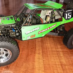 RC VETERRA  Brushless 3s  1/10