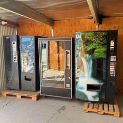 4 Vending Machines 1000 For All 4 !!!!!