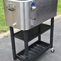 80 Quart Cooler Rolling Cooler Chest. Holmdel  NJ