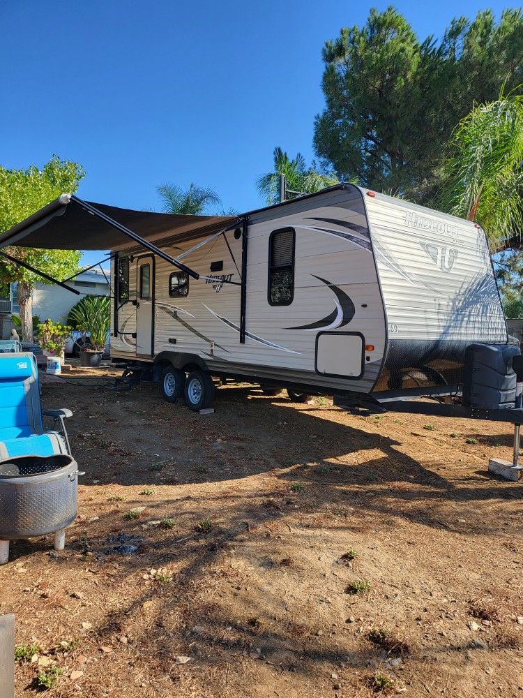 2016 Keystone Hideout Travel Trailer