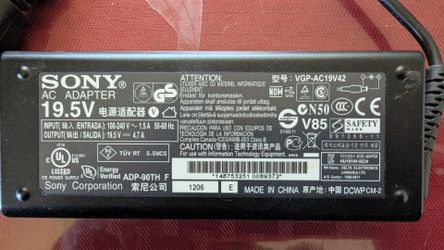Sony AC Laptop Charger/Power Adapter
