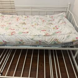 Twin Size Day Bed 