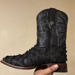 Black GENUINE Pirarucu Boots. RED DIAMOND brand. Square Toe, Size 10EE