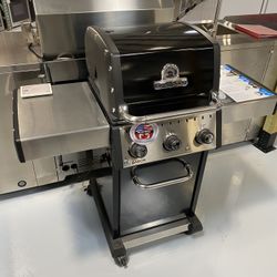 Broil King Baron 320 Pro Outdoor Grill