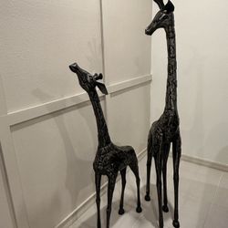 Steel Giraffe Sculpture 