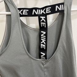 Nike woman tank top size L