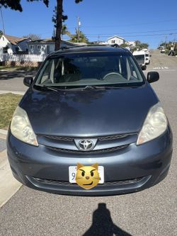 2008 Toyota Sienna