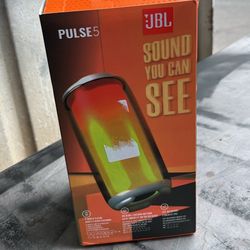 JBL PULSE 5  LIGHTSHOW