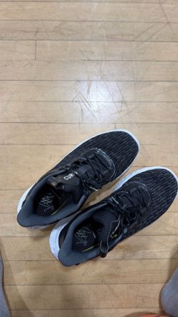 Curry shoes