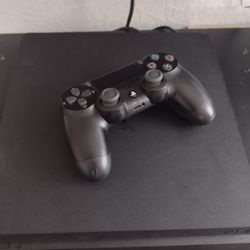 PS4 Slim + Games