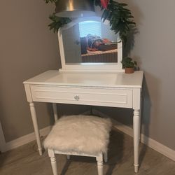 Vanity Desk