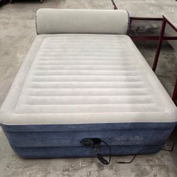 In New Condition Queen Size Air Mattress 50$