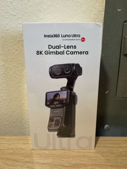 Insta360 Luna Ultra 8K Gimbal Camera - Cosmic Black, Standard Bundle