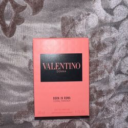 Valentino Donna perfume