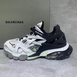 Balenciaga Track.2 ( I ship!)