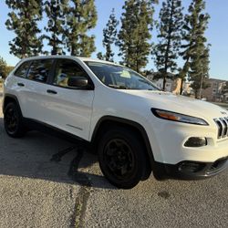 2016 Jeep Cherokee sport