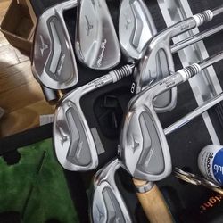 Mizuno Pro 243 GW-6i, Mizuno Pro 245 5i, Modus 105 Stiff