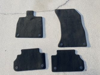 2018-2022 Audi Q5 Floor Mats