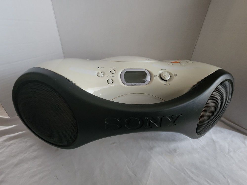 Sony S2 Sports ZS-X3CP~CD Radio Boombox Player ~CD-R/RW MP3 - Tested, Working!
