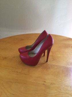 RED ALDO HEELS SIZE 7.5
