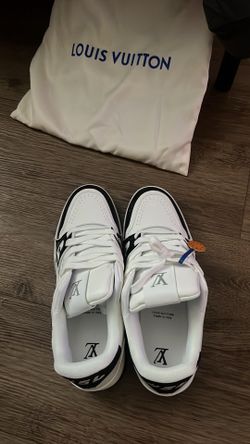 BRAND NEW- LV SHOES