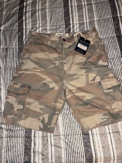 Abercrombie & Fitch size 33 camo cargos